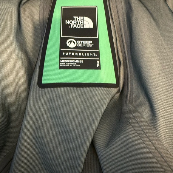 Men’s The North Face Vibrant Green Outdoor Jacket NWOT - Picture 10 of 10